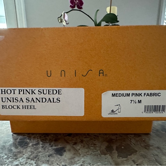 Unisa Hot Pink Suede 3 Inch Block Heel - Picture 3 of 3